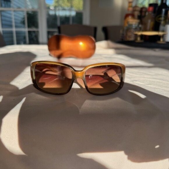 Just Cavelli Sunglasses w/ case - Picture 1 of 8